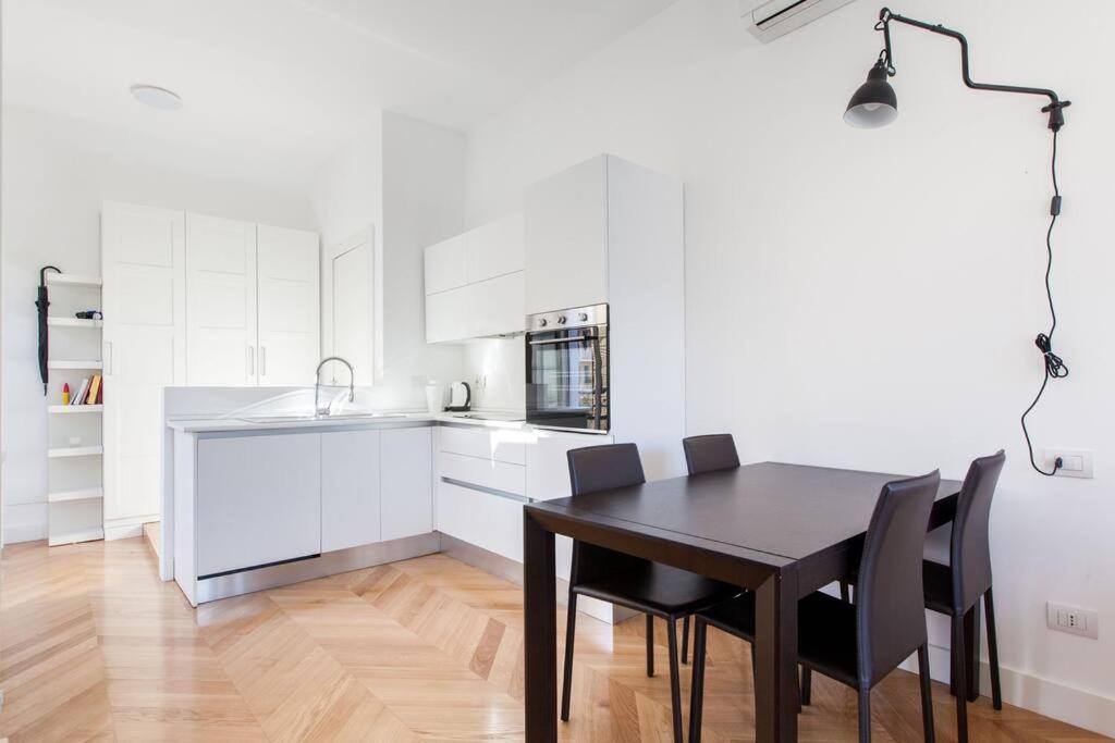 Studio Duomo Square Apartment *